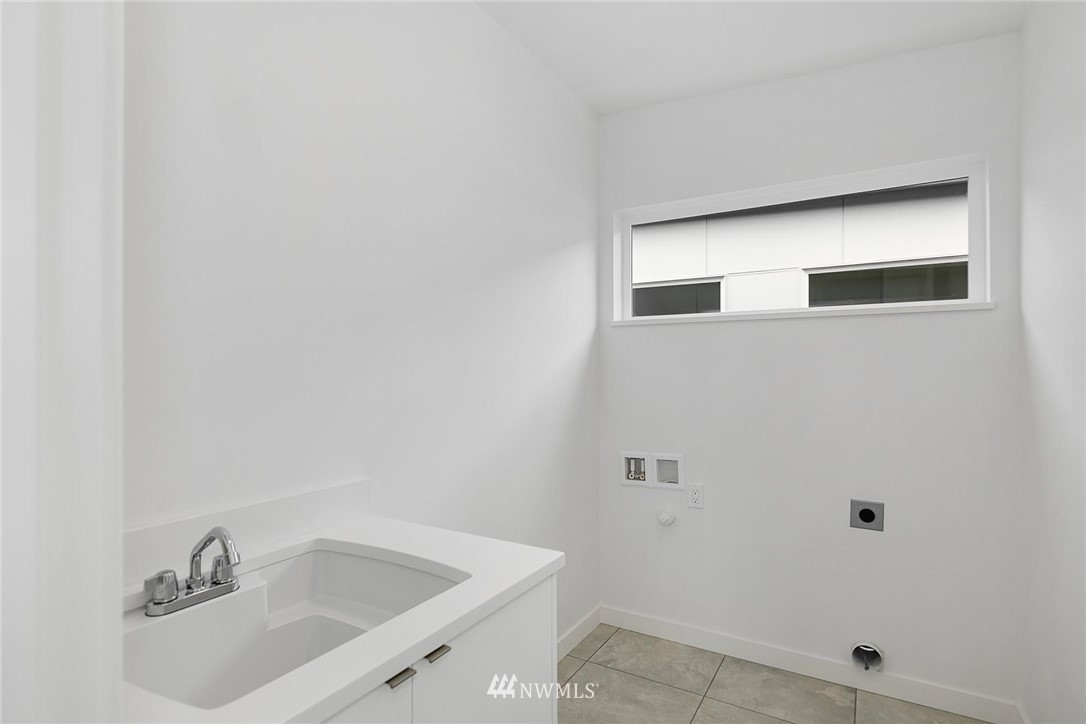 5449 21st Avenue Southwest Seattle, WA 98106 - Photo 35 of 40 Gallery Image 35