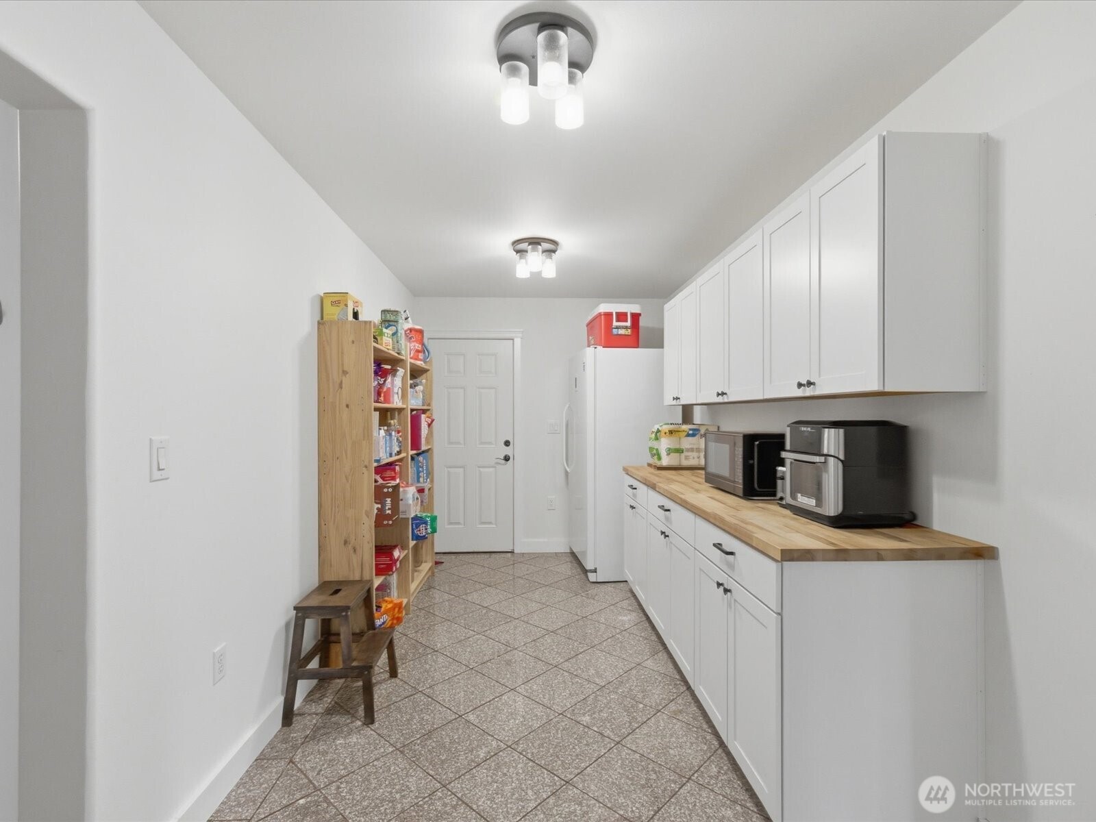 4050 Rachel Road Clinton, WA 98236 - Photo 12 of 38