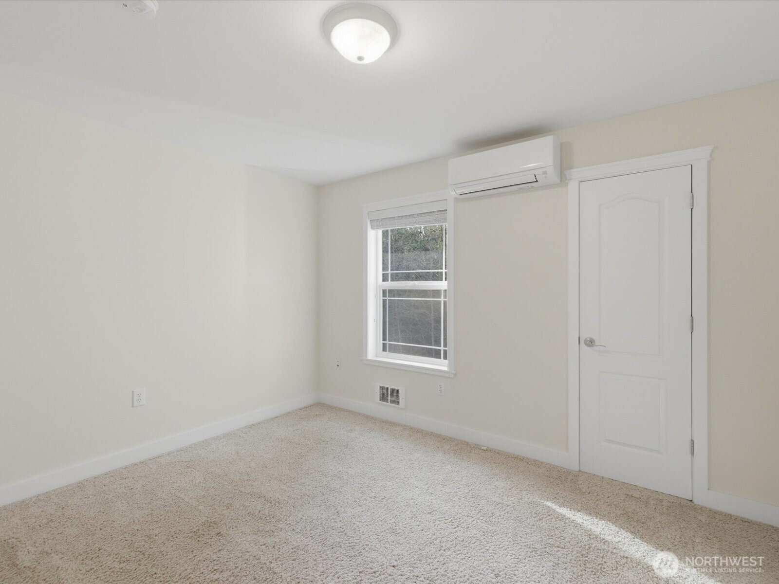 4050 Rachel Road Clinton, WA 98236 - Photo 29 of 38