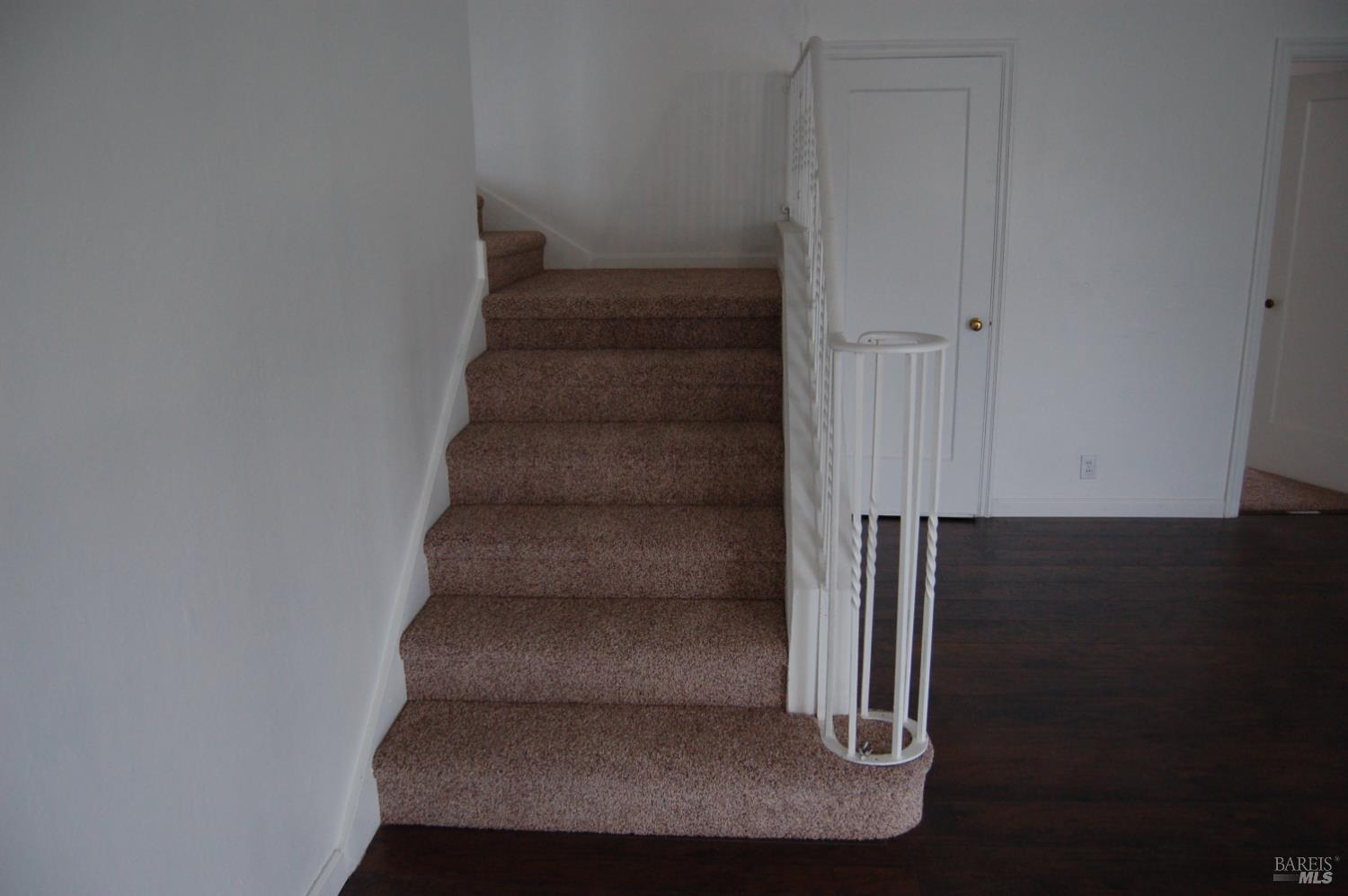 148 North 3rd Street Rio Vista, CA 94571 - Photo 10 of 11 a view of entryway