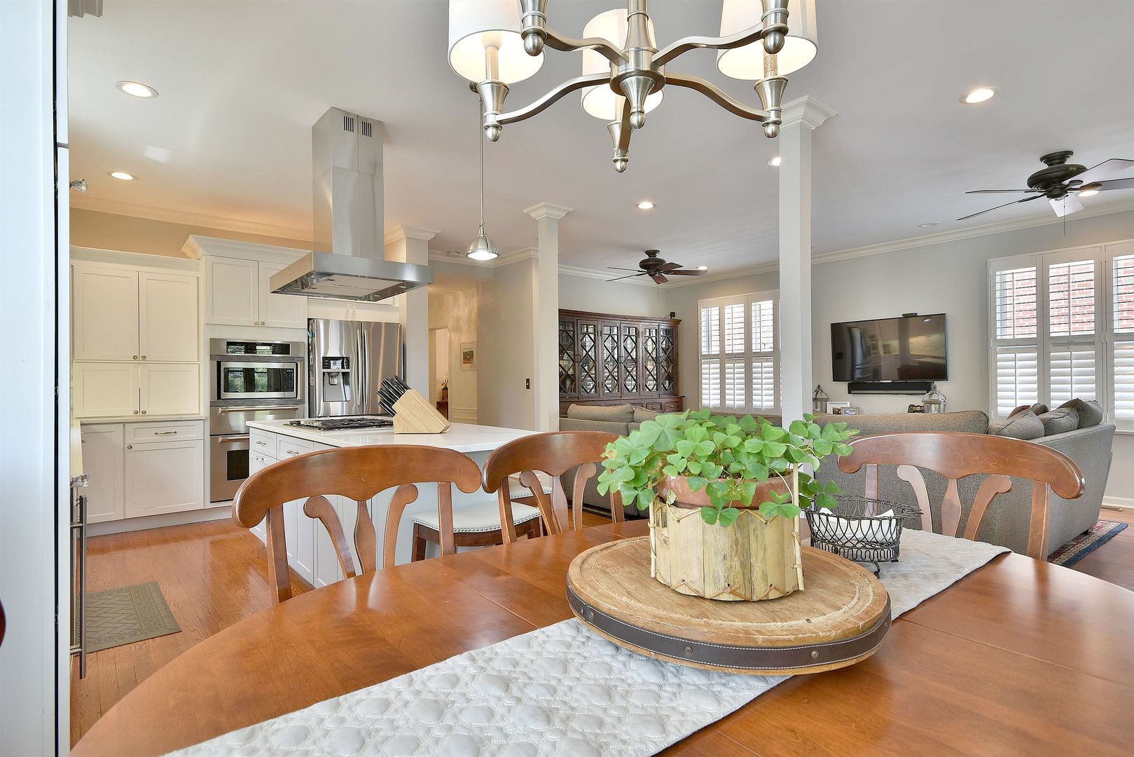 407 Elmore Street Park Ridge, IL 60068 - Photo 17 of 52 Gallery Image 17