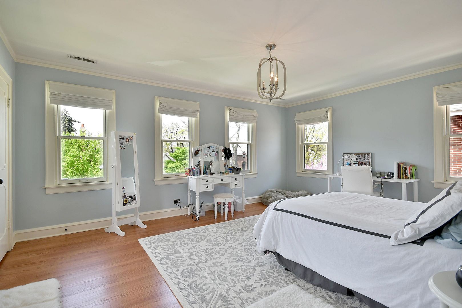 407 Elmore Street Park Ridge, IL 60068 - Photo 20 of 52 Gallery Image 20