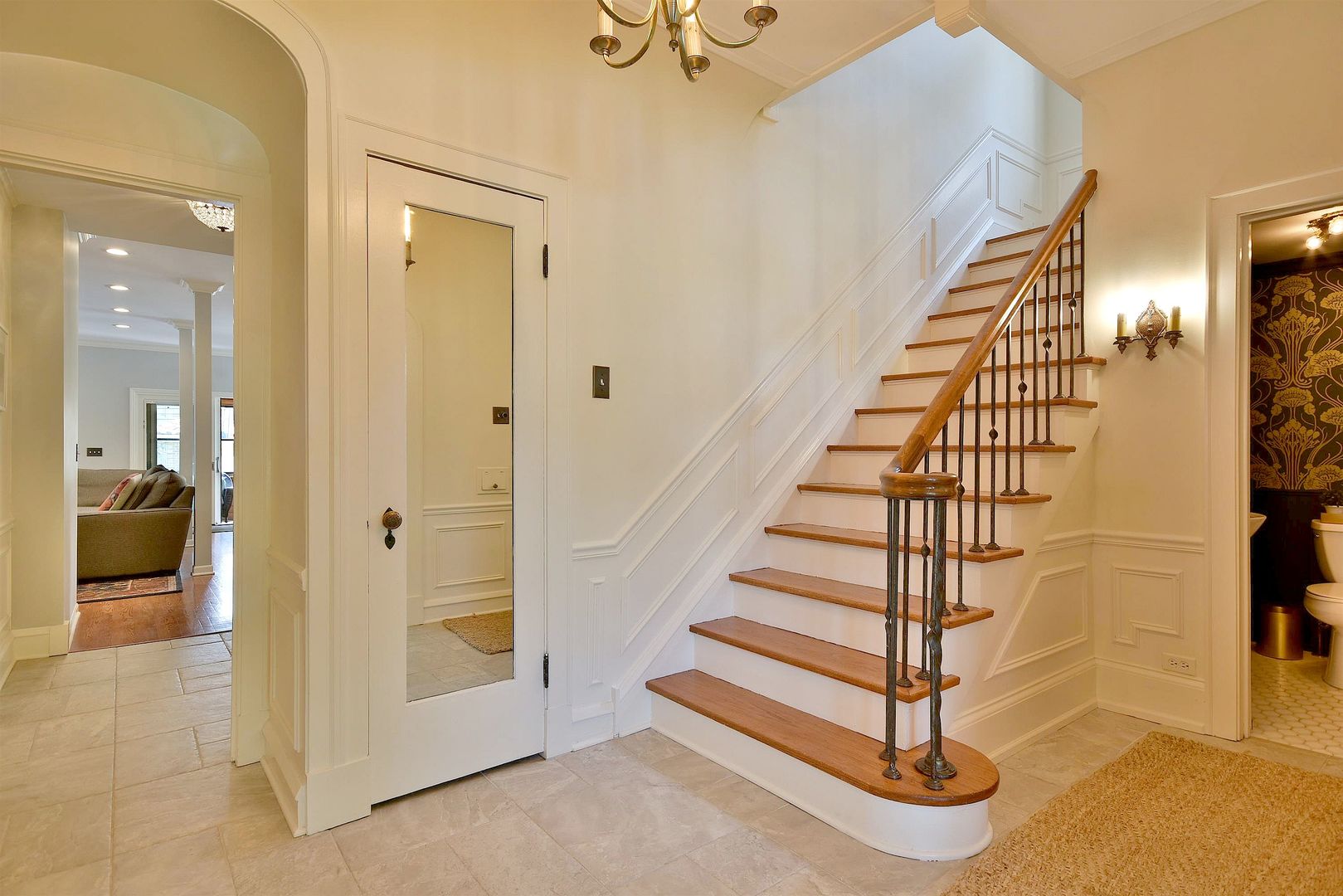407 Elmore Street Park Ridge, IL 60068 - Photo 4 of 52 Gallery Image 4