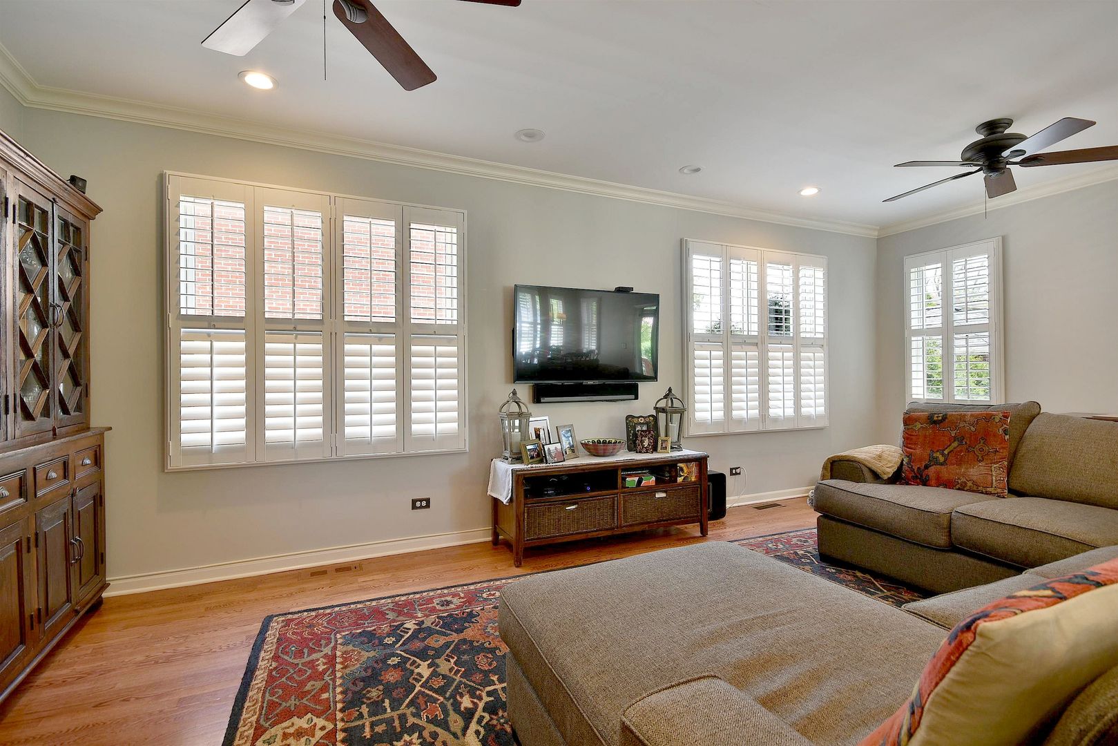 407 Elmore Street Park Ridge, IL 60068 - Photo 10 of 52 Gallery Image 10