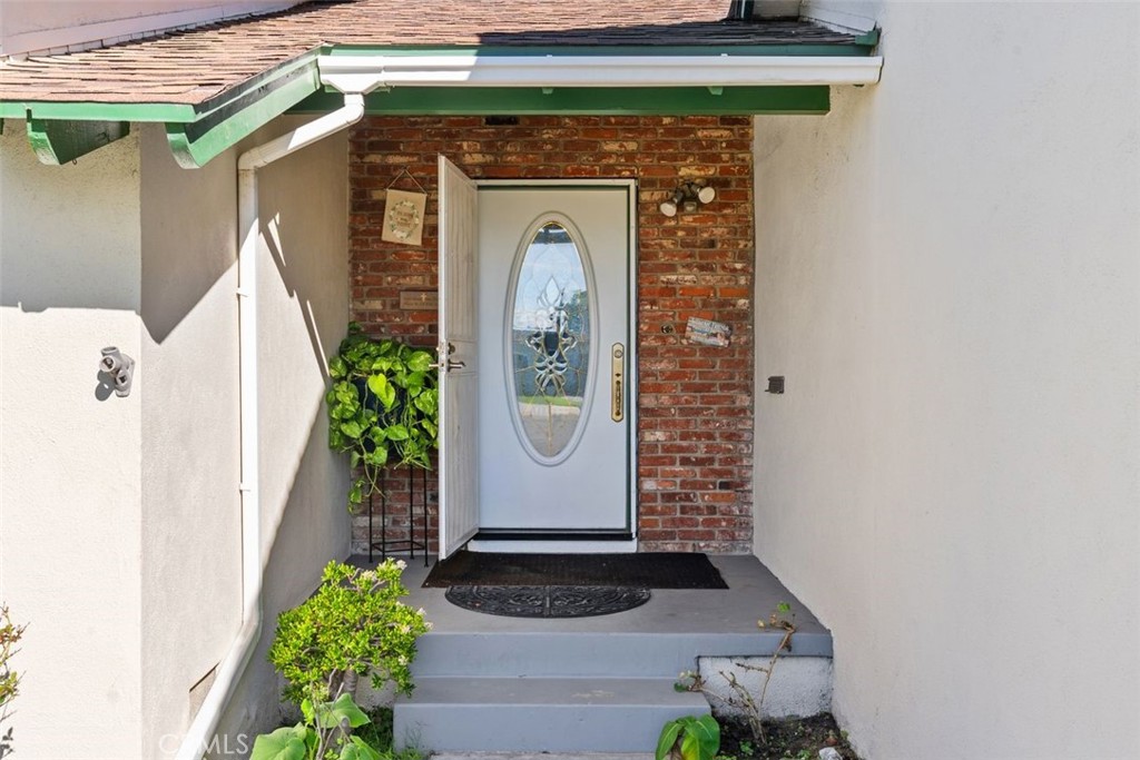 314 South Velva Place Anaheim, CA 92804 - Photo 13 of 41