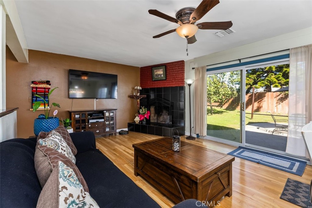 314 South Velva Place Anaheim, CA 92804 - Photo 17 of 41