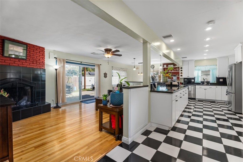 314 South Velva Place Anaheim, CA 92804 - Photo 19 of 41