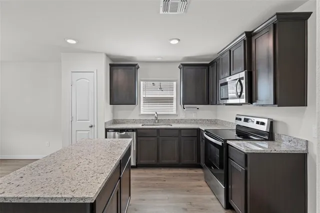 $2,448 | 9936 Voyager Lane, Fort Worth, TX 76131