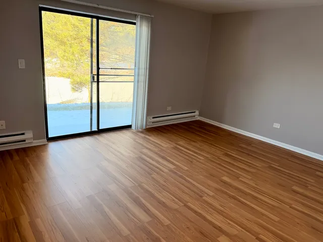 $1,295 | 1538 Crimson Lane, Unit 1A, Palatine, IL 60074