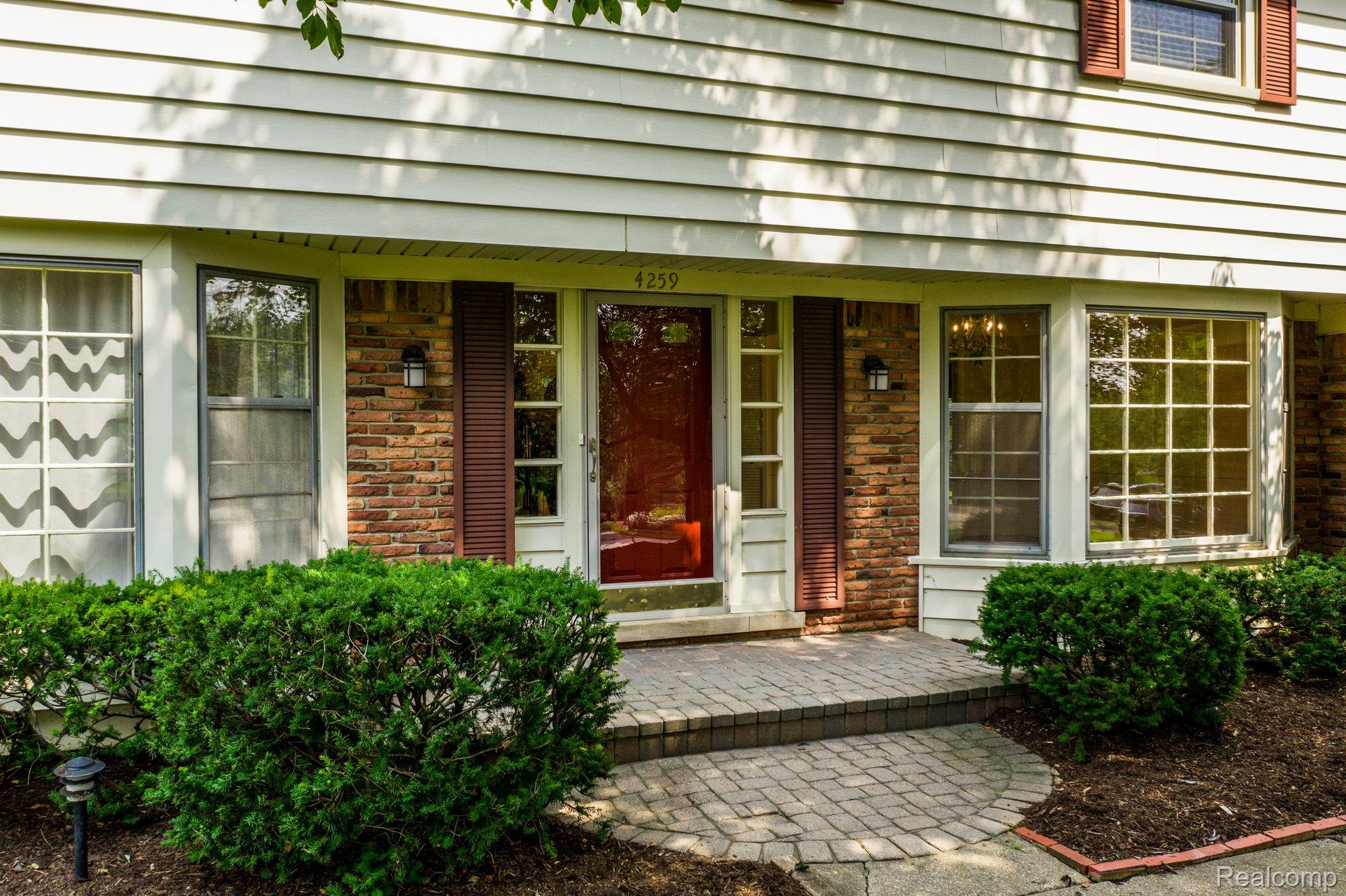 4259 Wendell Road West Bloomfield, MI 48323 - Photo 6 of 39 5.jpg