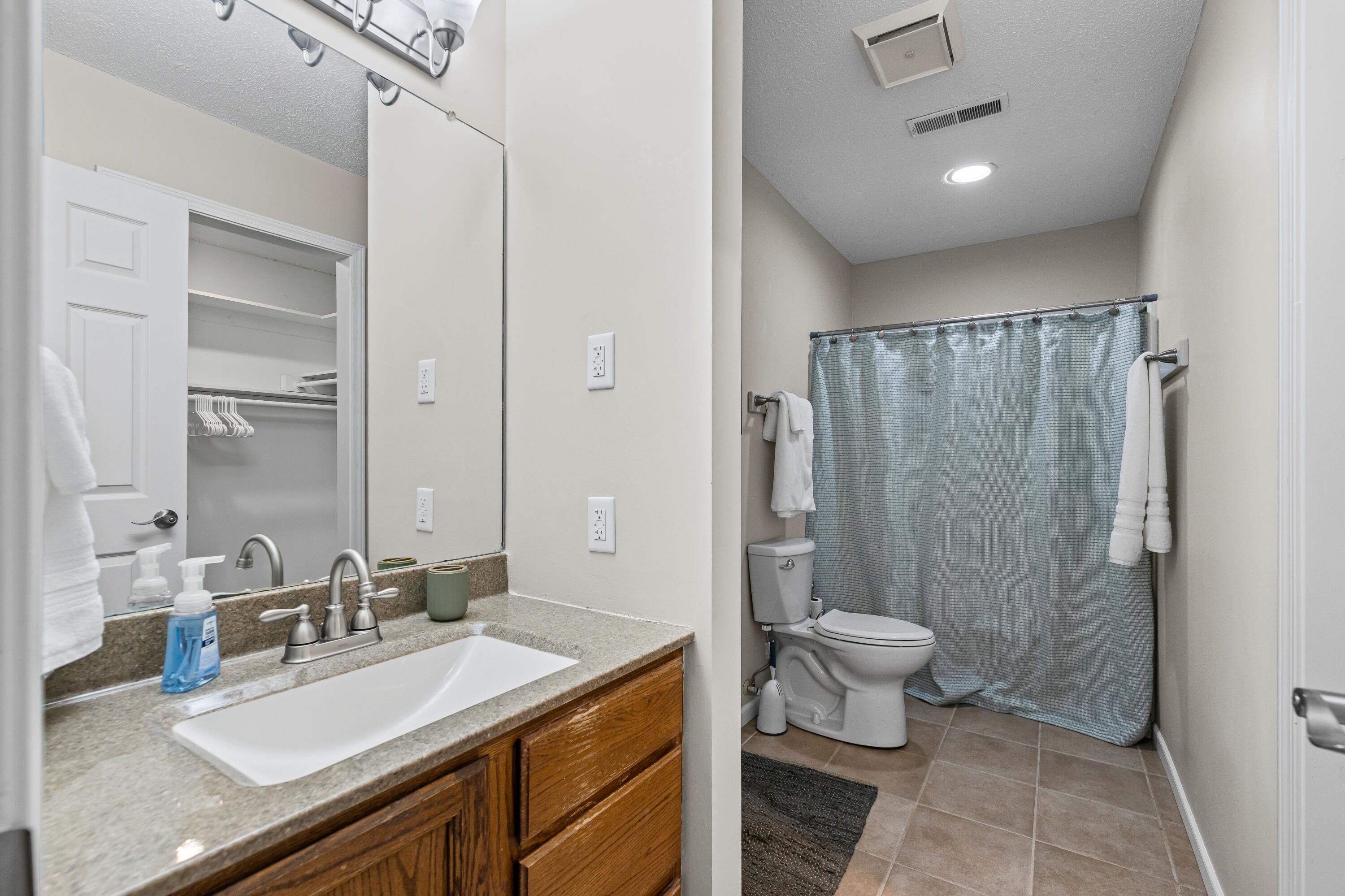 104 East Green Meadows Road Columbia, MO 65203 - Photo 8 of 30 Gallery Image 8