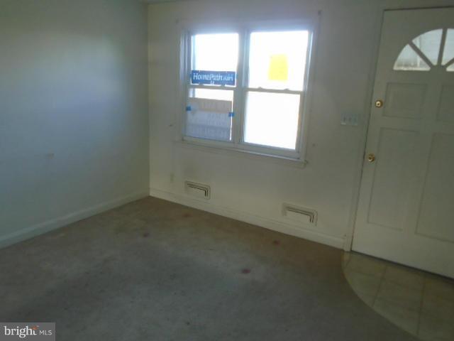 1967 Church Road Baltimore, MD 21222 - Photo 3 of 23 Living Room