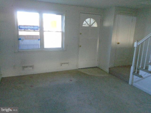 1967 Church Road Baltimore, MD 21222 - Photo 4 of 23 Living Room