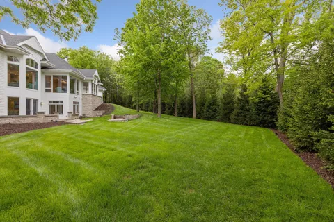 $2,800,000 | 2112 Meeting Street, Minnetonka, MN 55391