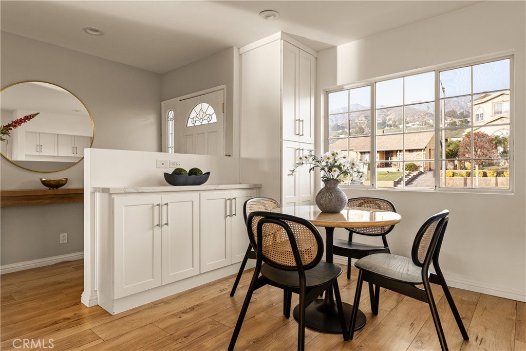 1819 Richard Street Burbank, CA 91504 - Photo 12 of 29 a dining room with furniture and window