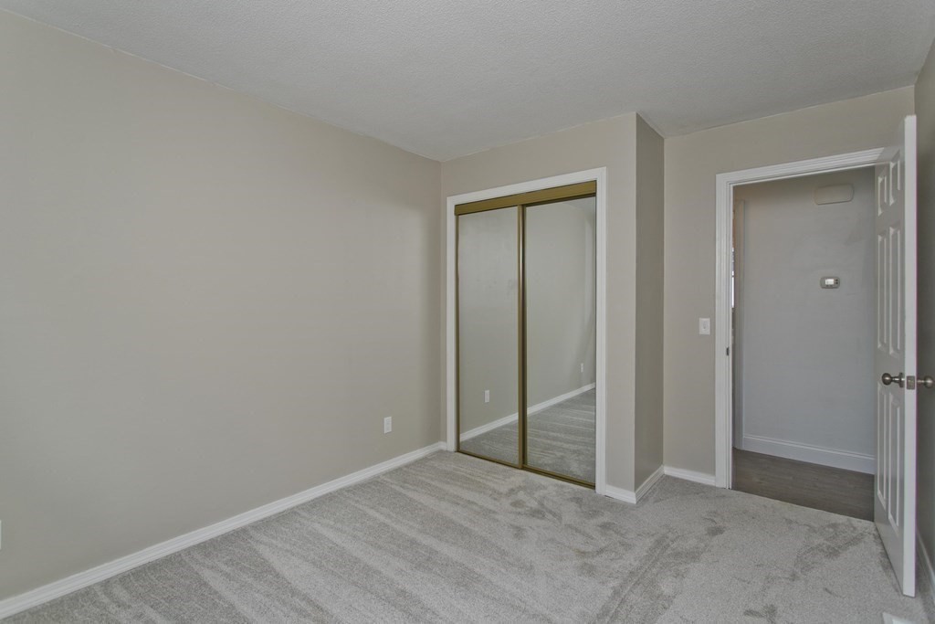 249 Gresham Street Springfield, MA 01119 - Photo 22 of 37