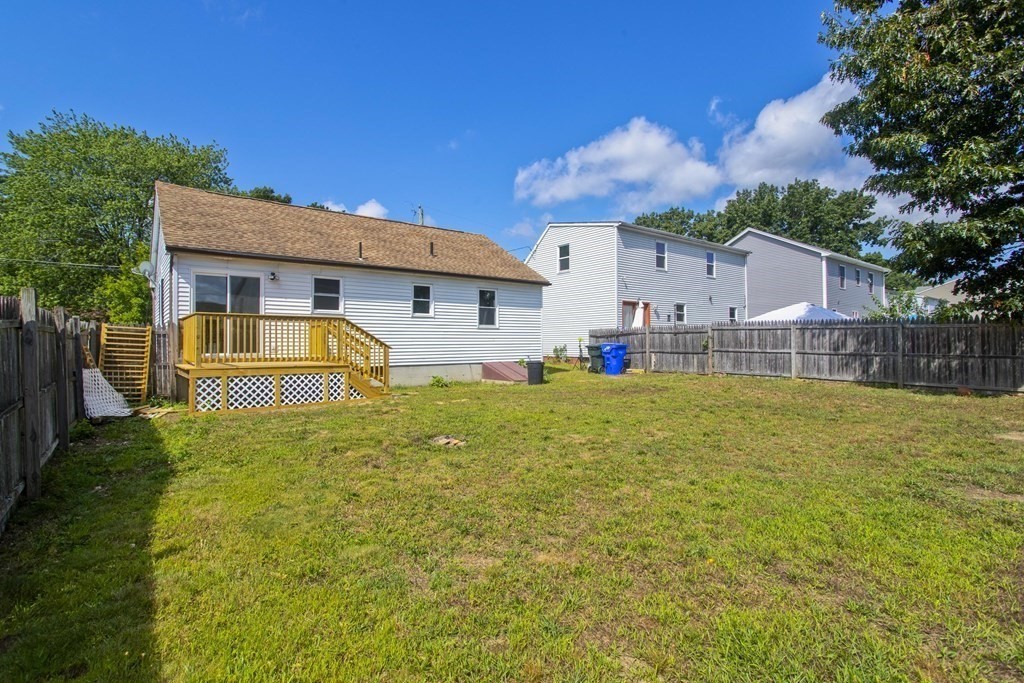 249 Gresham Street Springfield, MA 01119 - Photo 32 of 37