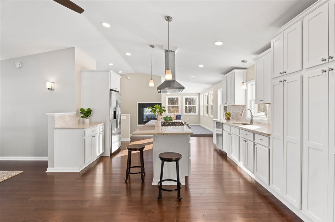 515 Drumm Road Webster, NY 14580 - Photo 5 of 35