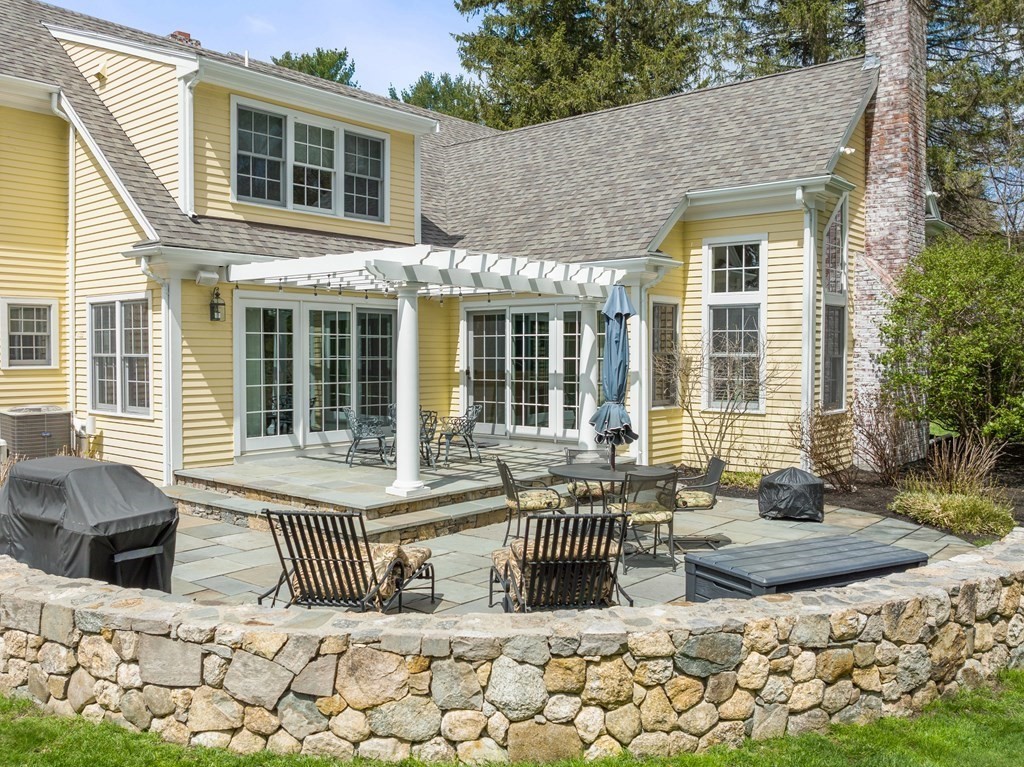 402 Grove Street Needham, MA 02492 - Photo 23 of 25 Gallery Image 23