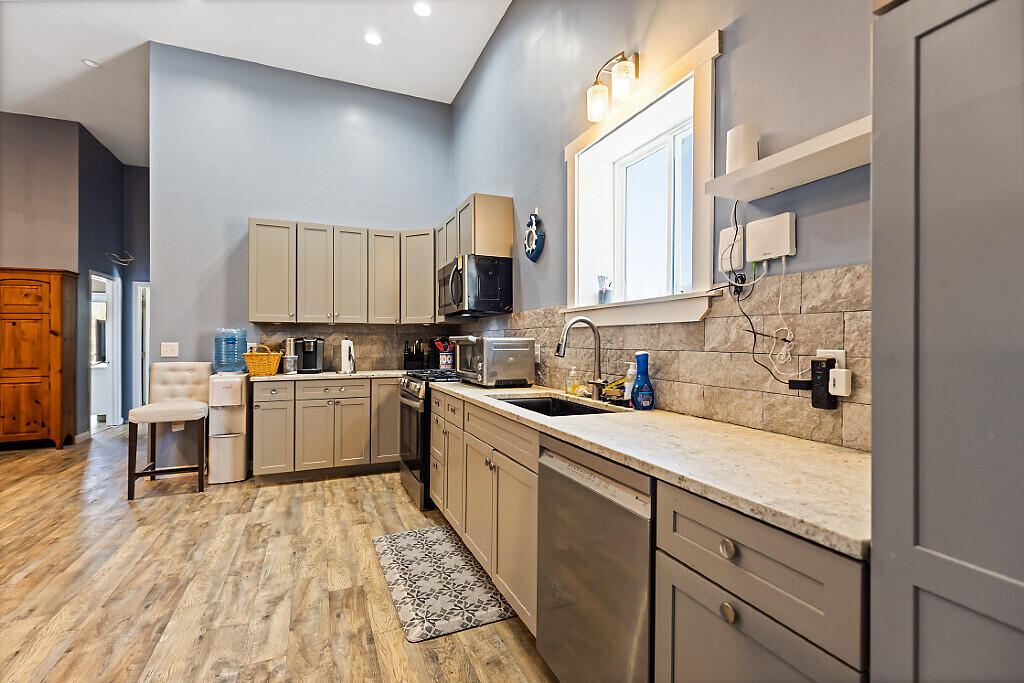 350 Old Rte One Waldoboro, ME 04572 - Photo 13 of 54 IMG_3243