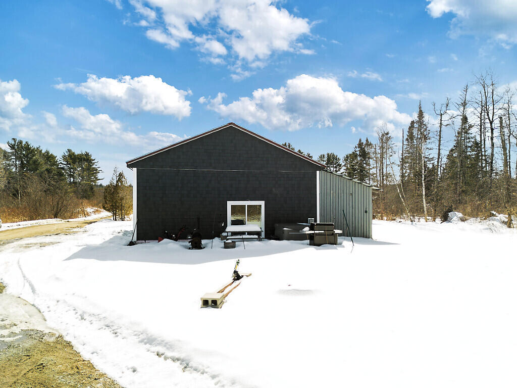 350 Old Rte One Waldoboro, ME 04572 - Photo 4 of 54 IMG_3209