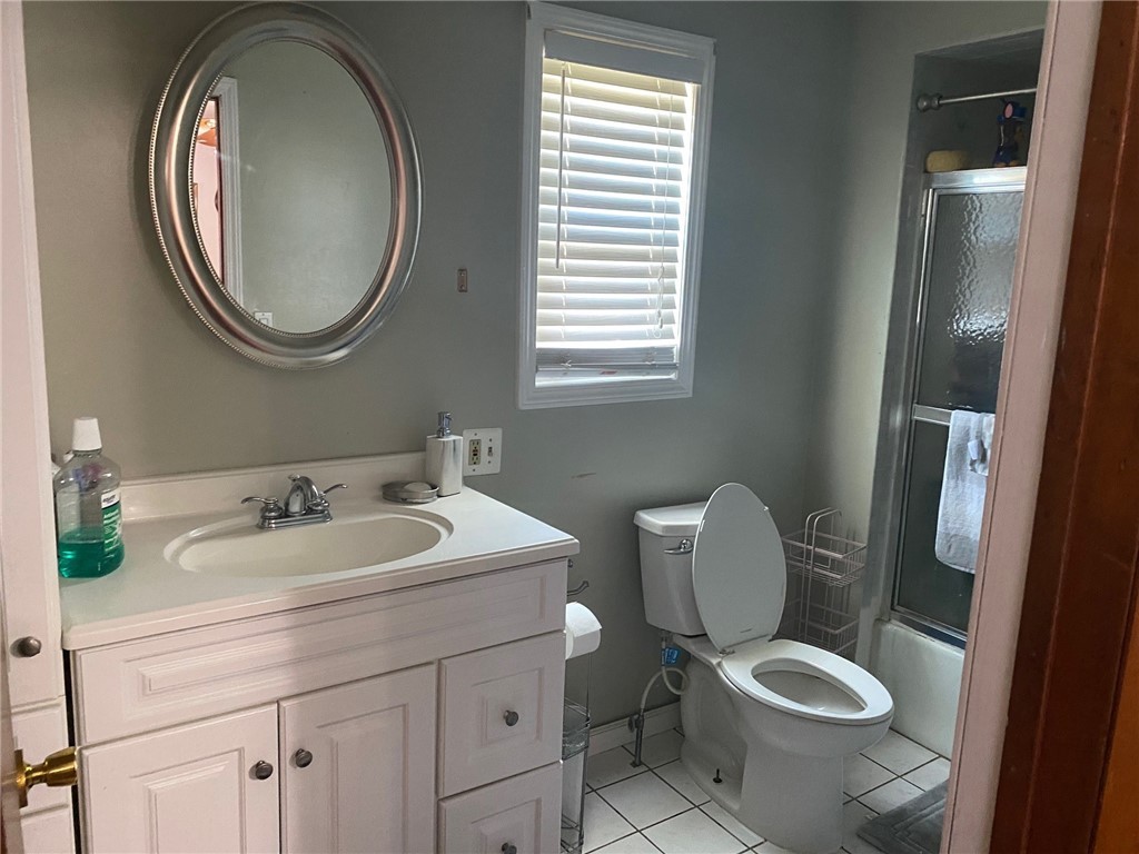 103 Sterry Street Pawtucket, RI 02860 - Photo 8 of 15 first floor full bath