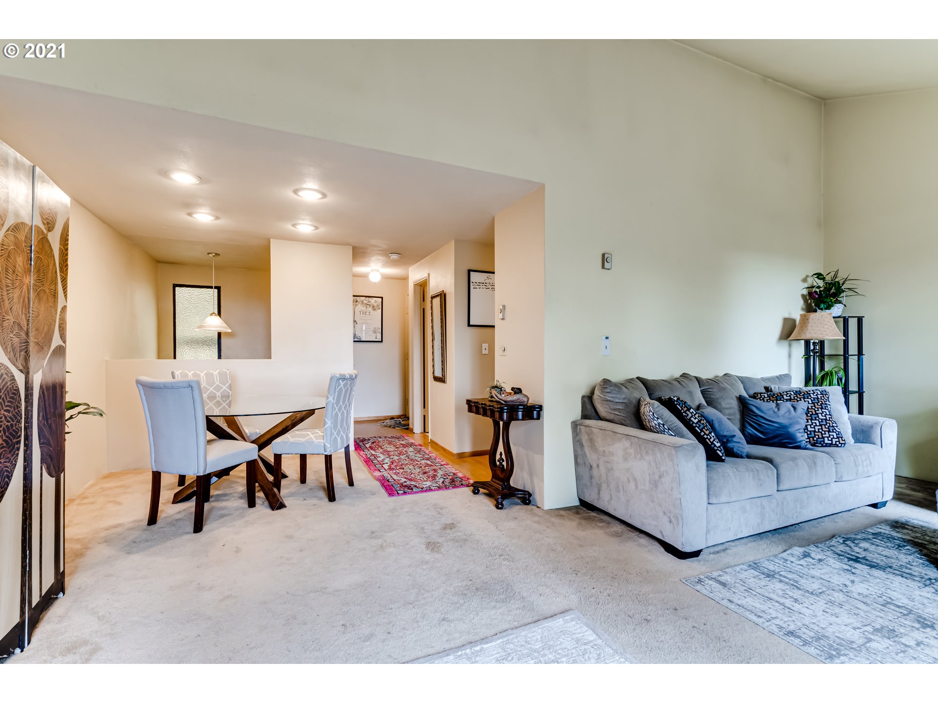 220 Trailside Loop Eugene, OR 97405 - Photo 3 of 24 Gallery Image 3