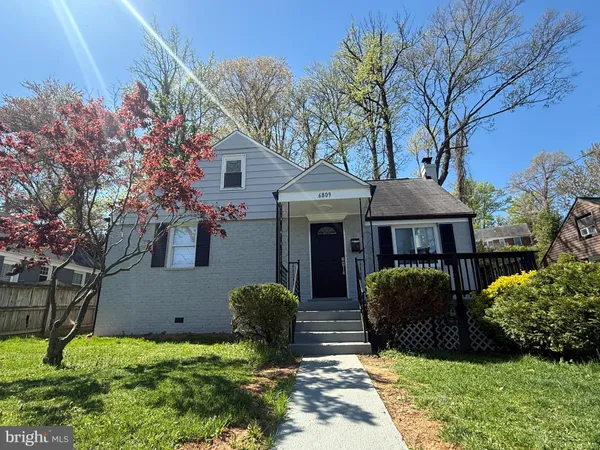 $469,000 | 6809 Greenvale Parkway, Hyattsville, MD 20784