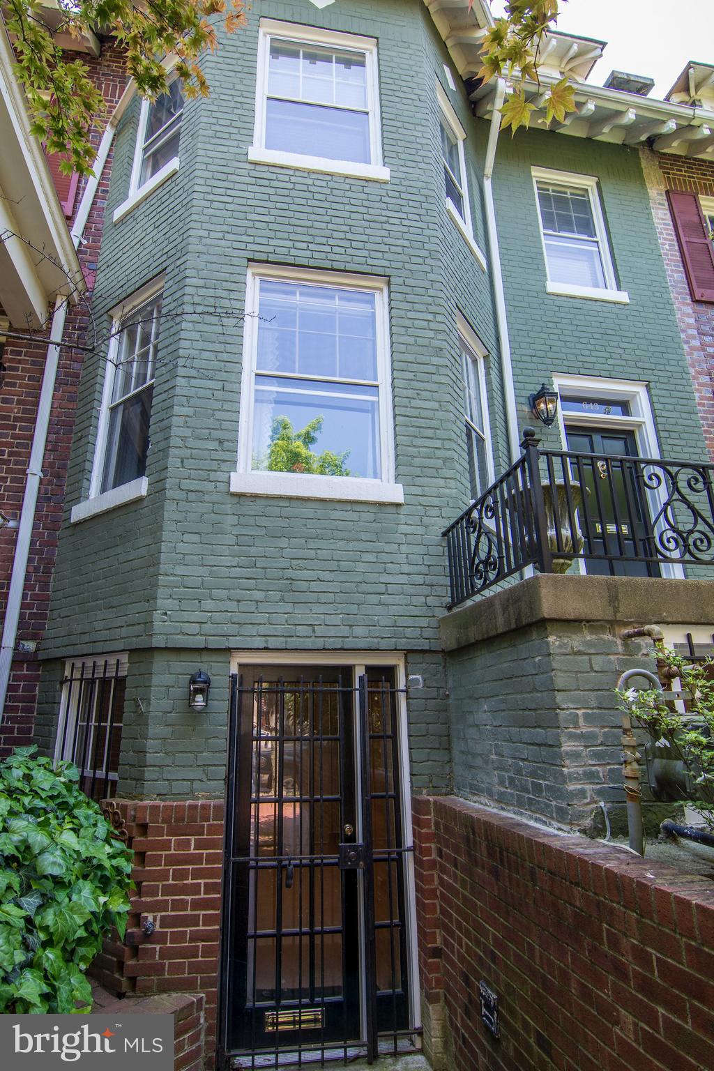 643 E Street Northeast Washington, DC 20002 - Photo 3 of 51