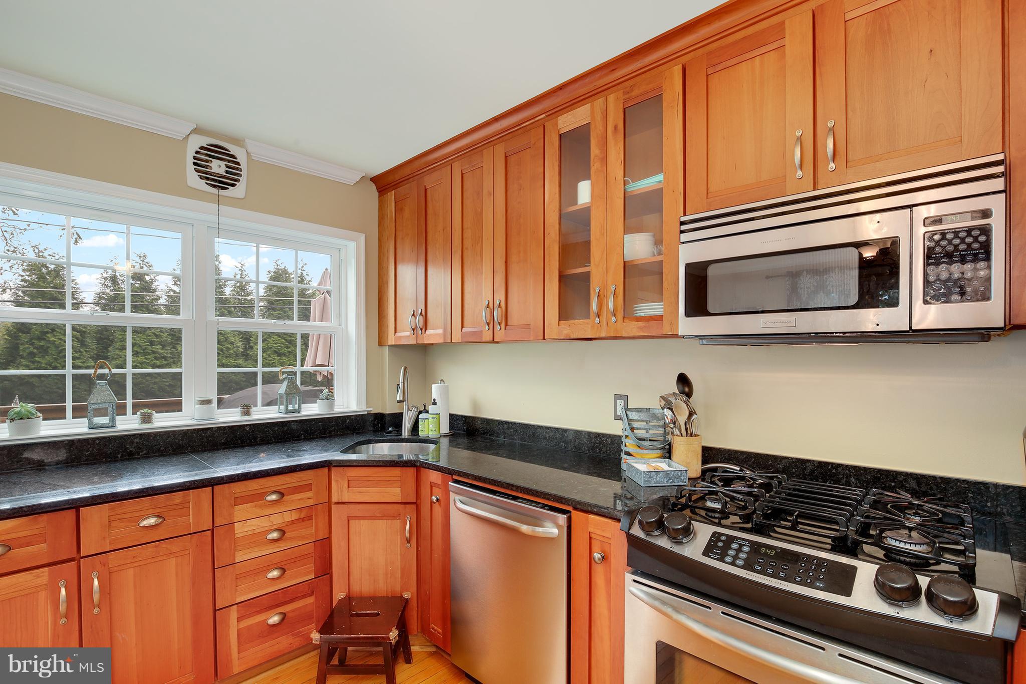 276 Stanmore Road Baltimore, MD 21212 - Photo 13 of 30 Kitchen