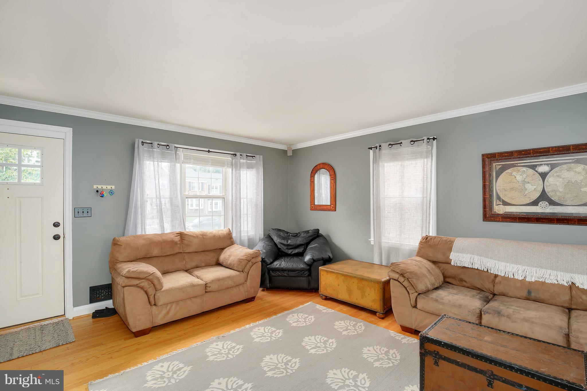 276 Stanmore Road Baltimore, MD 21212 - Photo 7 of 30 Living Room