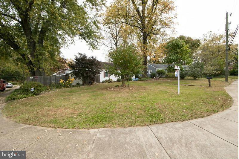 1909 Griffith Road Falls Church, VA 22043 - Photo 2 of 24 Exterior (Front)