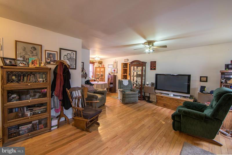 1909 Griffith Road Falls Church, VA 22043 - Photo 12 of 24 Interior (General)
