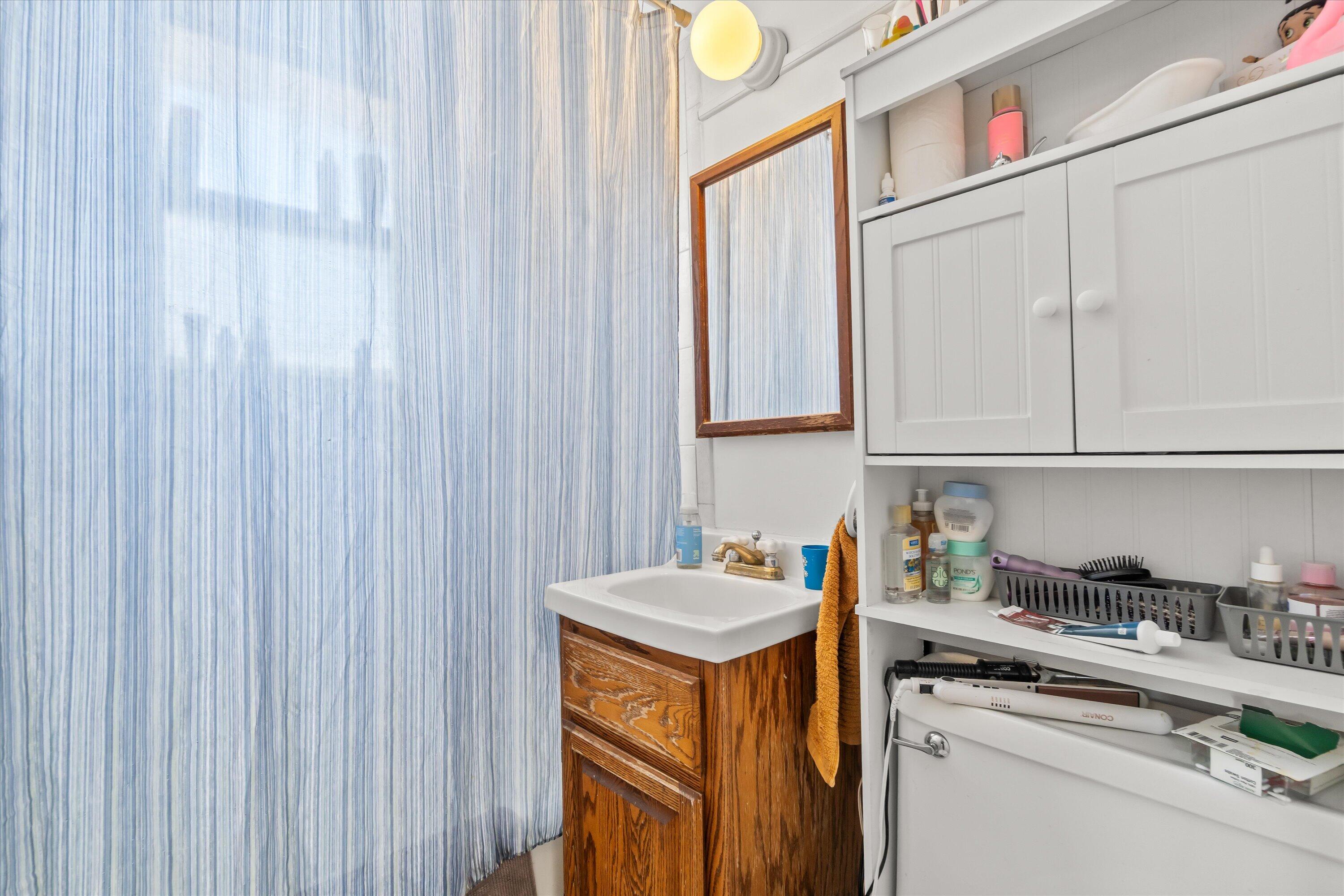 4732 Beloit Road, Unit 4734 West Milwaukee, WI 53214 - Photo 32 of 38 Upper Unit Bathroom