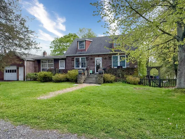 $1,800 | 30 Dimiceli Street, New Windsor, NY 12553