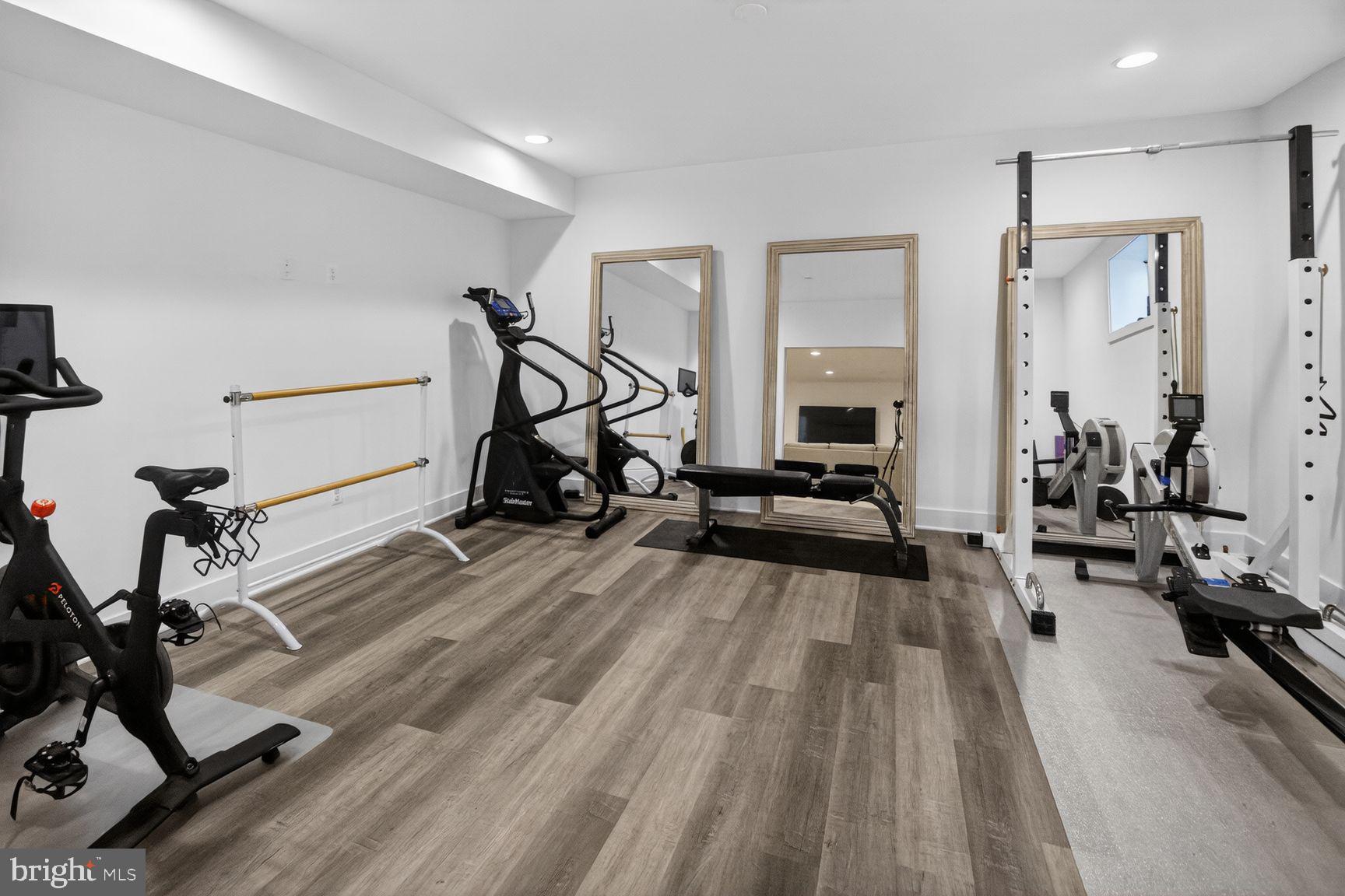 5613 Namakagan Road Bethesda, MD 20816 - Photo 50 of 58 Large fitness/exercise room