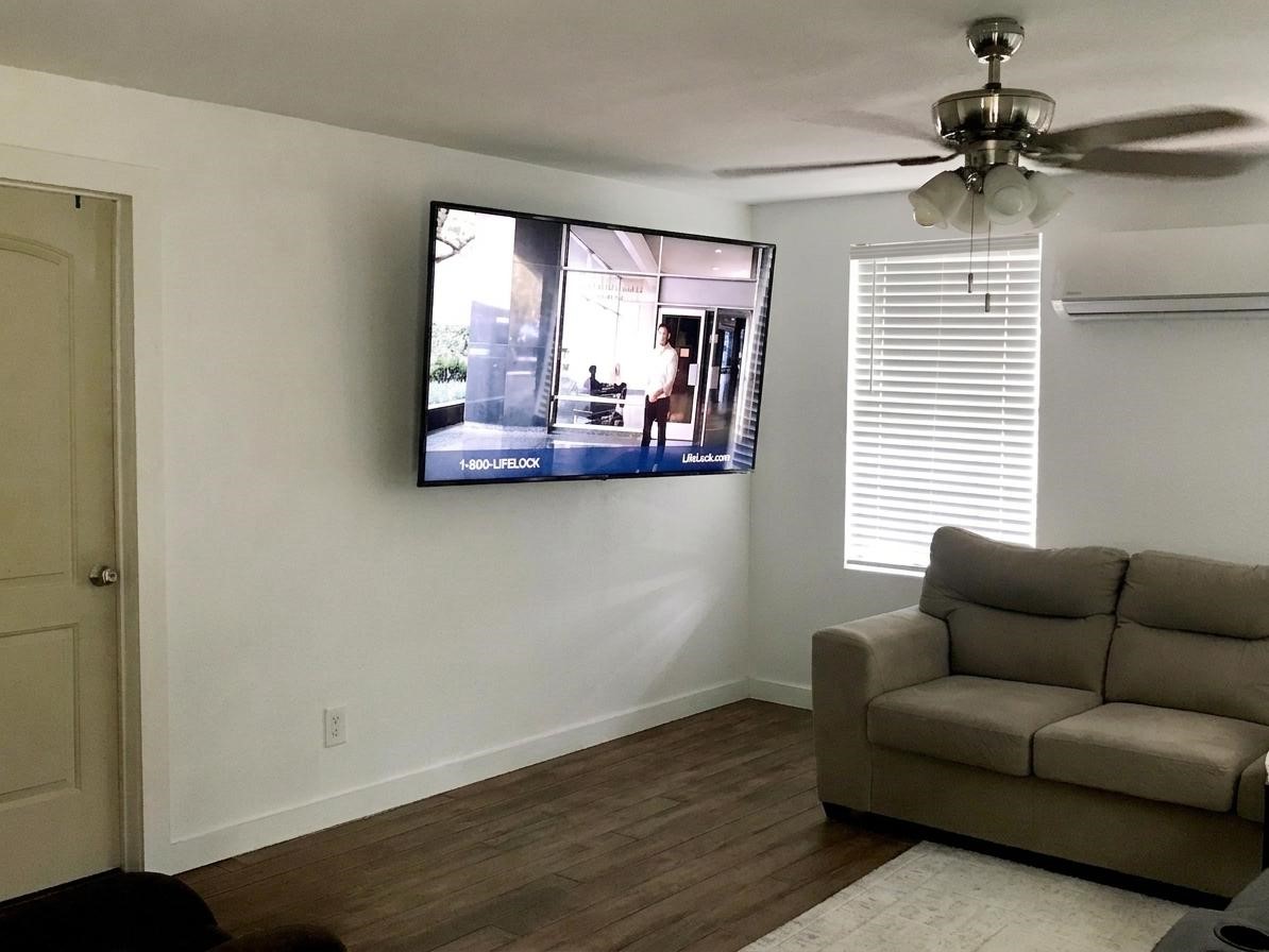 24300 County Road 332 Sweeny, TX 77480 - Photo 7 of 27 a living room with furniture and a window