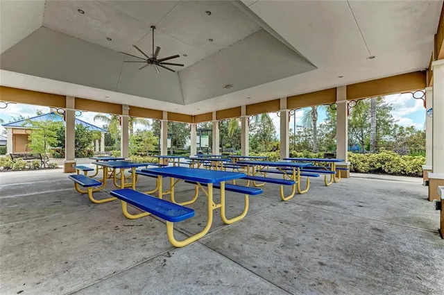 $499,000 | 4654 Claremont Park Drive, Bradenton, FL 34211