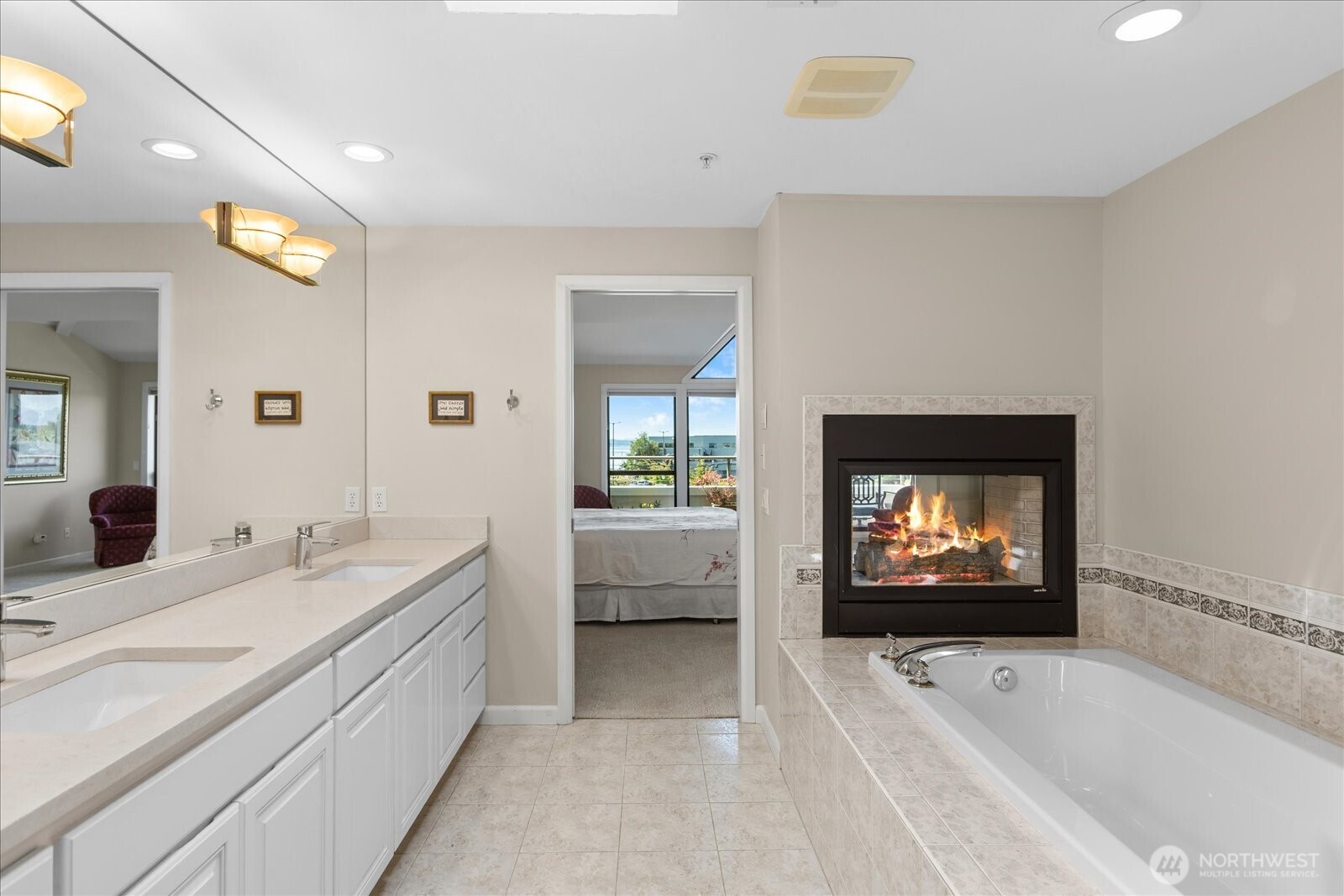 110 James Street, Unit 302 Edmonds, WA 98020 - Photo 17 of 34