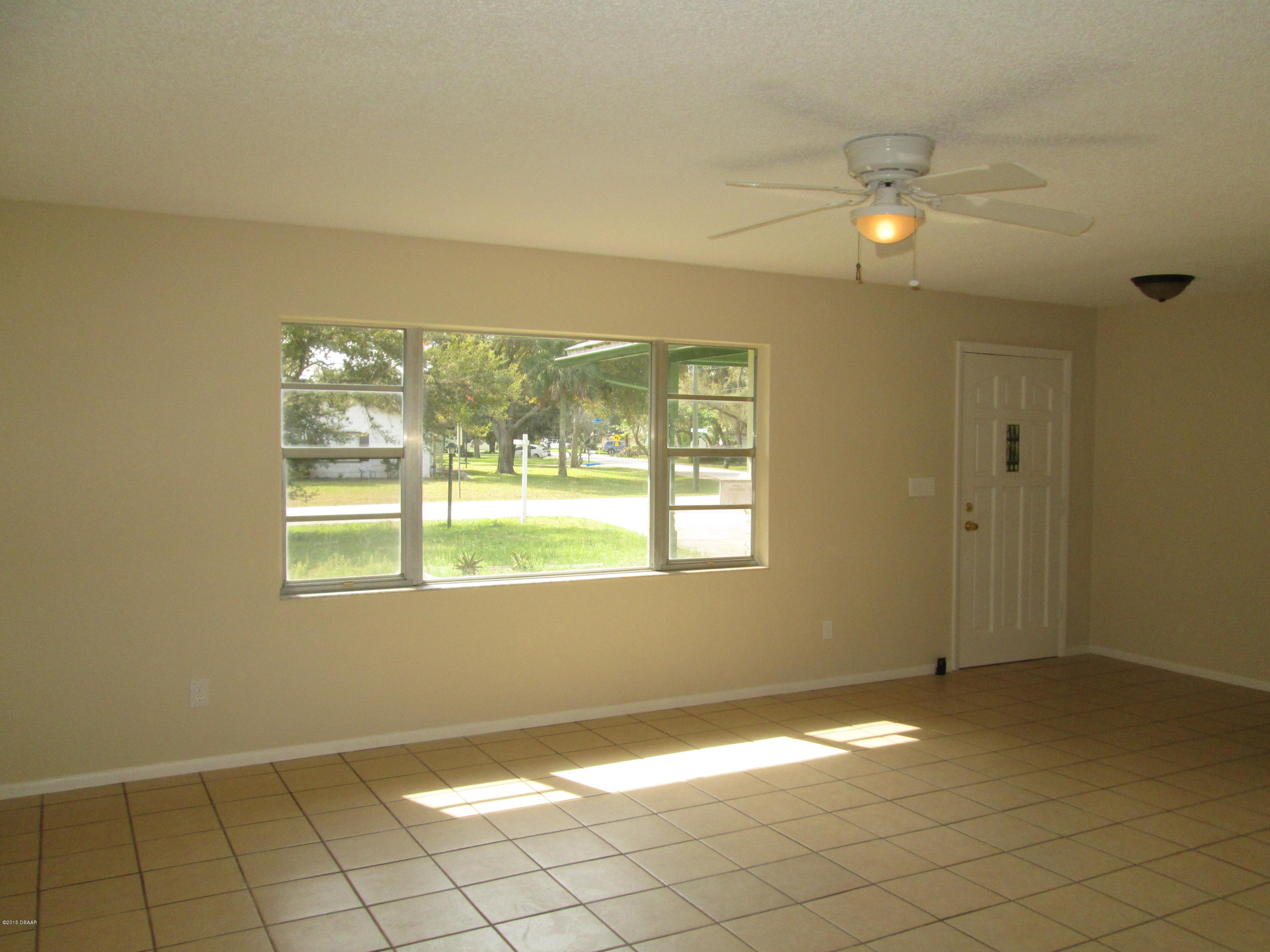 204 Farmbrook Road Port Orange, FL 32127 - Photo 4 of 25 IMG_1841.JPG