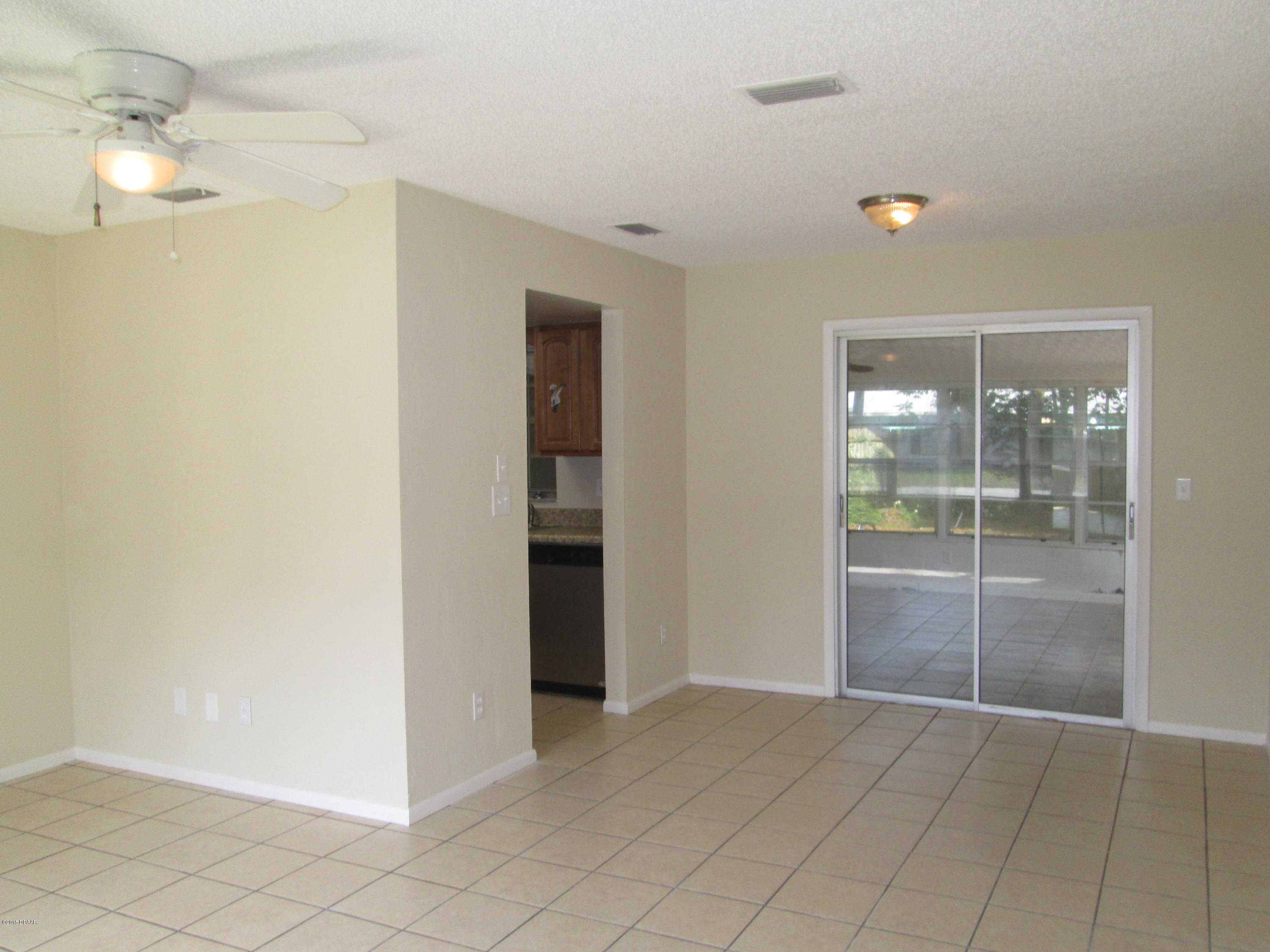 204 Farmbrook Road Port Orange, FL 32127 - Photo 5 of 25 IMG_1840.JPG