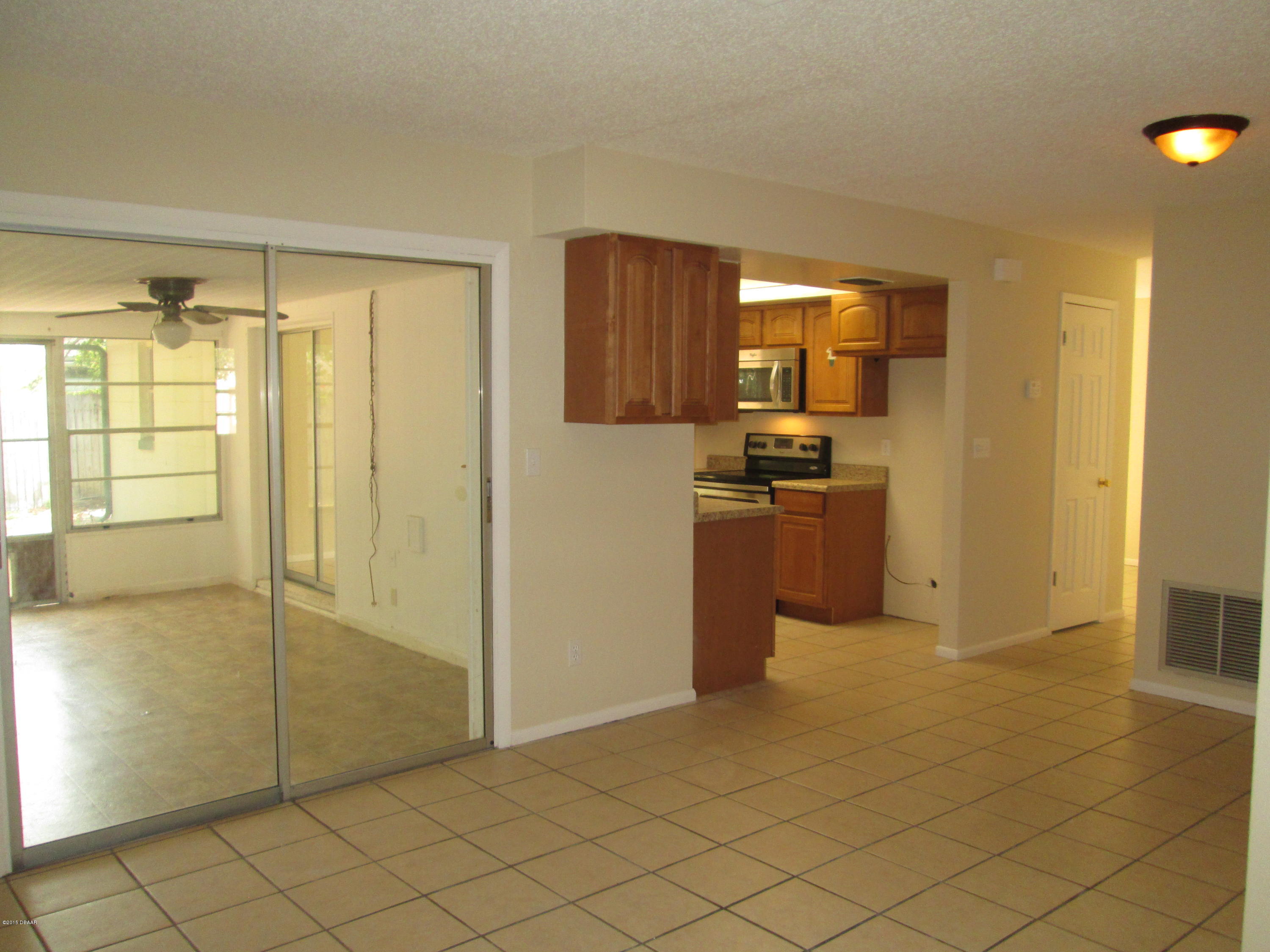204 Farmbrook Road Port Orange, FL 32127 - Photo 9 of 25 IMG_1845.JPG