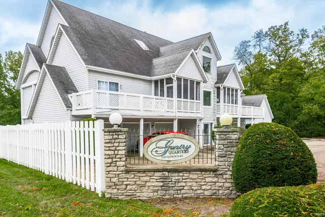 $174,900 | 1324 South College Mall Road, Bloomington, IN 47401