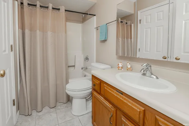 $174,900 | 1324 South College Mall Road, Bloomington, IN 47401