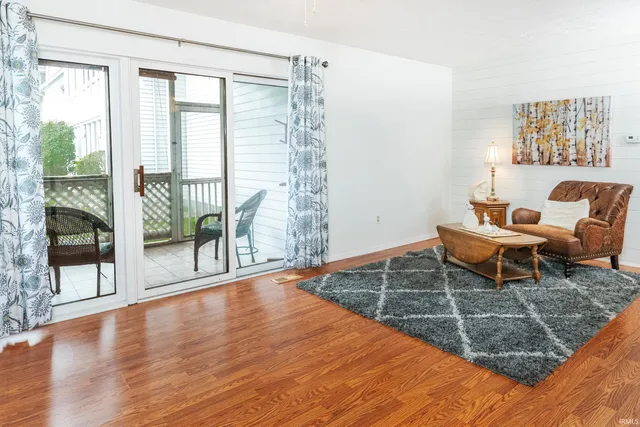 $174,900 | 1324 South College Mall Road, Bloomington, IN 47401