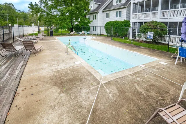 $174,900 | 1324 South College Mall Road, Bloomington, IN 47401