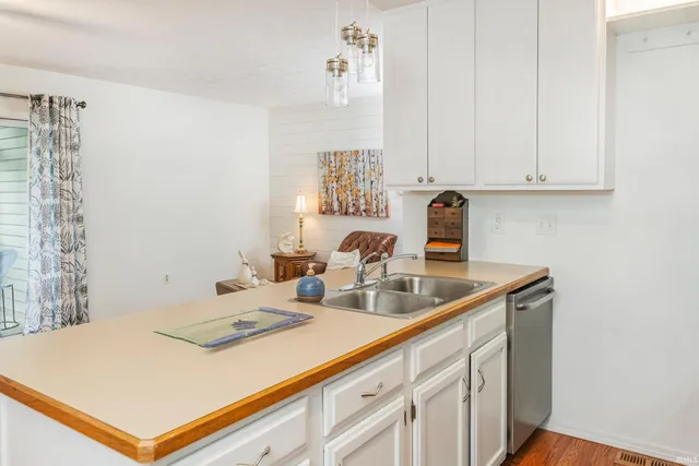 $174,900 | 1324 South College Mall Road, Bloomington, IN 47401