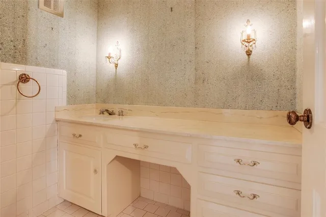 $649,900 | 9630 Ravensway Drive, Dallas, TX 75238