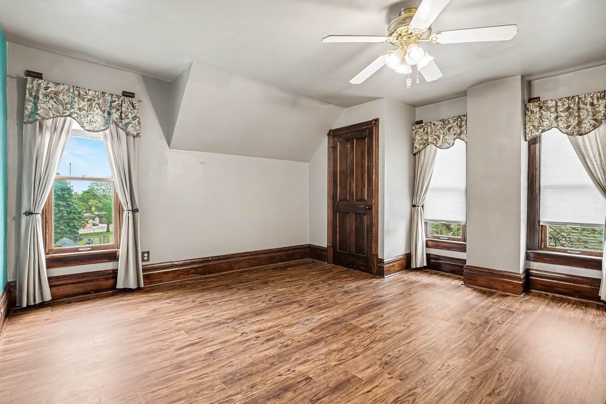 435 South Main Street Middlebury, IN 46540 - Photo 16 of 36