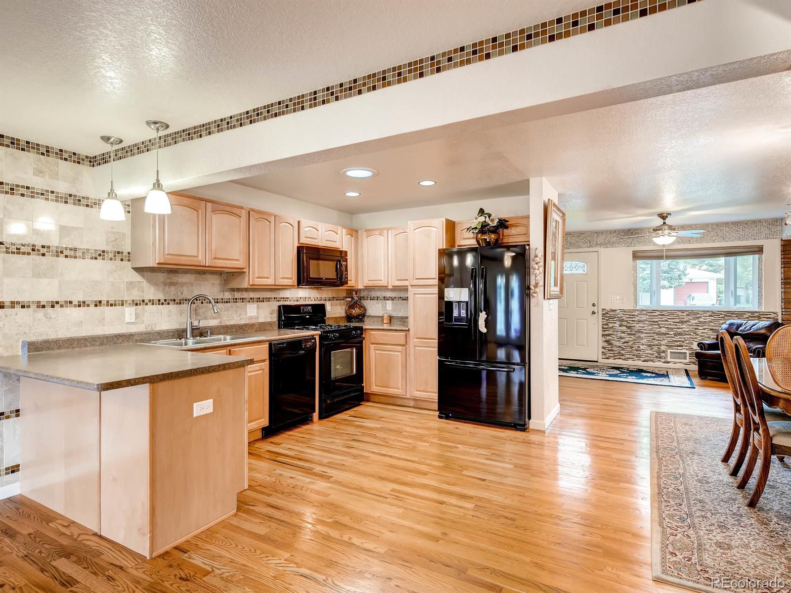 3891 Moore Street Wheat Ridge, CO 80033 - Photo 9 of 28 Gallery Image 9